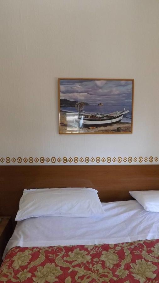 Hotel Azzurro Varazze Kültér fotó