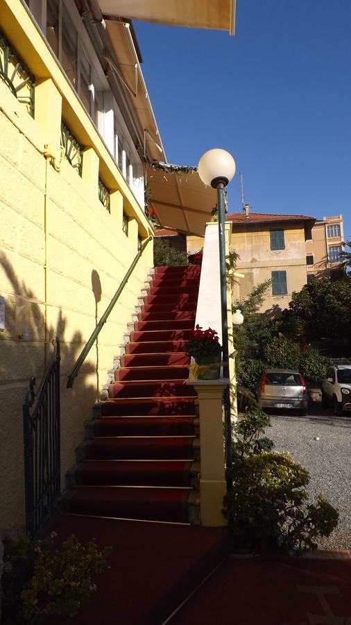 Hotel Azzurro Varazze Kültér fotó