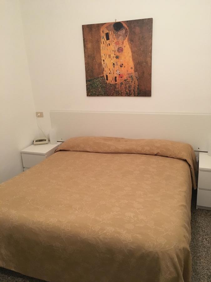 Hotel Azzurro Varazze Kültér fotó